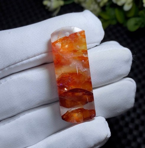 紅黃膠花美墜