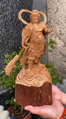 沉香木關聖帝君