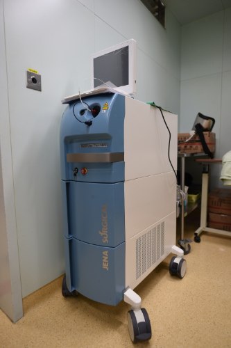 雙波段多波光雷射