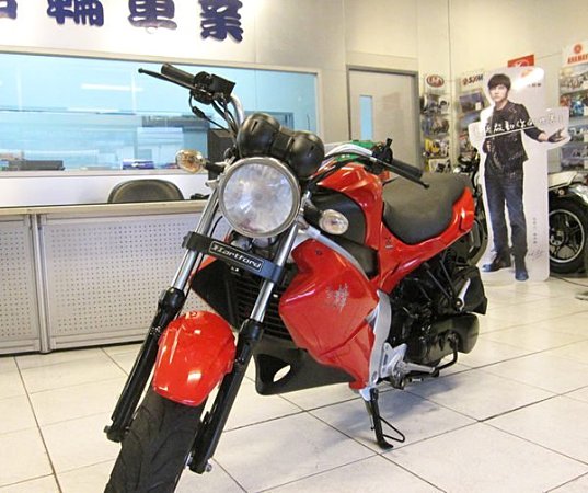 哈特佛 大黃蜂150 fi (噴射版，一手車)