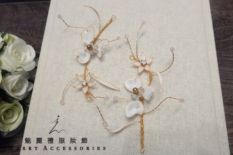 F898淺粉白花簡約流線型新娘頭飾