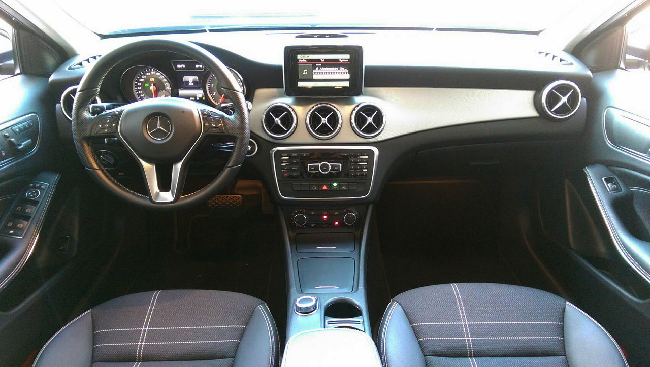 賓士/Mercedes-Benz GLA200總代理