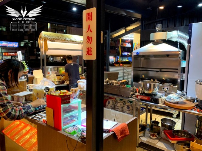 【楠梓店】整店規劃-商業空間+廣告招牌