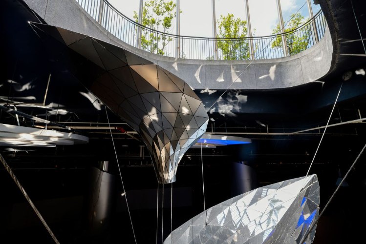 大巨蛋公共藝術『雨生光芽』